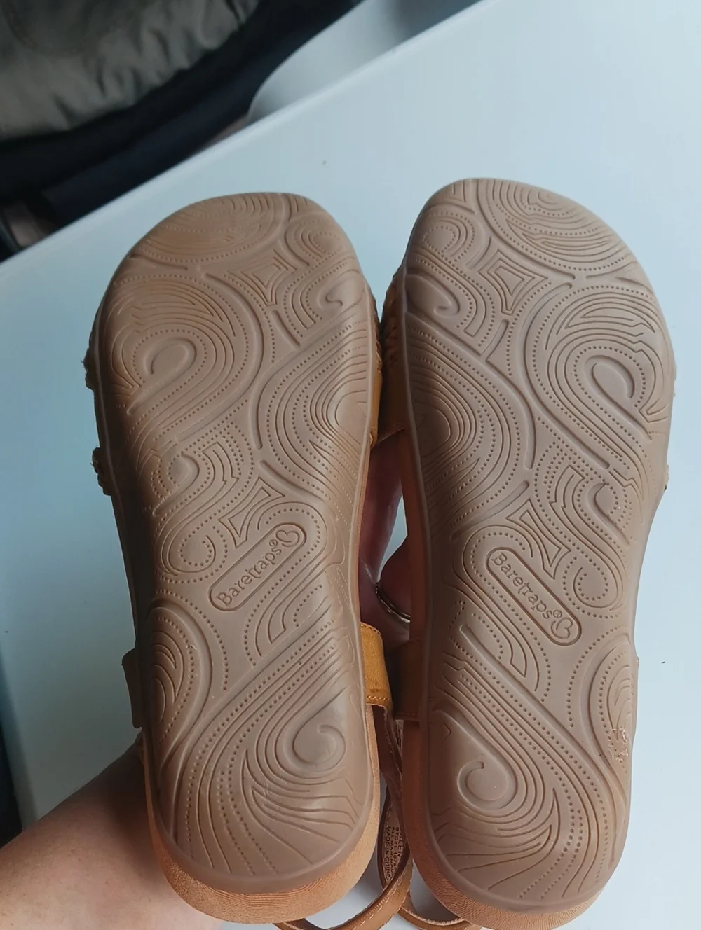 Barefoot Dreams baretraps brown